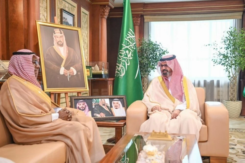 نائب أمير جازان يطلع على منظومة الخدمات الطبية بالجامعة – أخبار السعودية 2651057.webp