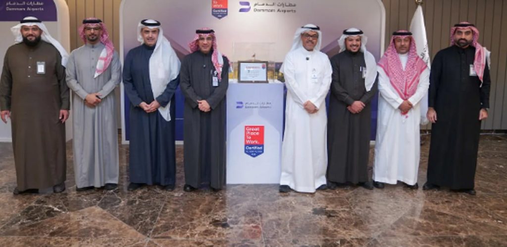 مطارات الدمام تحصل على شهادة اعتماد أفضل بيئة عمل لعام 2025 ajel2F2025 12 312Frh4fsuko2FCapture