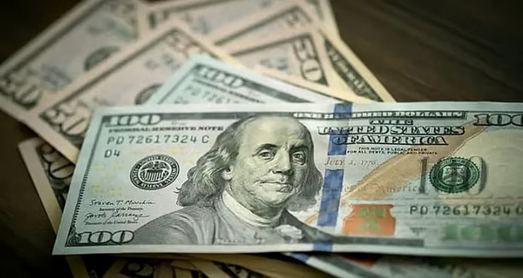 الدولار يصعد إلى أعلى مستوى في أكثر من 3 أسابيع ajel2F2026 01 052Fyrfnb1622FD8A7D984D8AFD988D984D8A7D8B1.avif