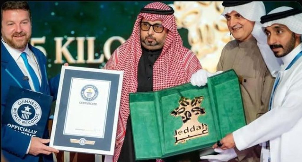 8.769 كيلوجرام.. موسوعة «غينيس» تسجل شعار موسم جدة كأثقل درع مصنوع من الذهب ajel2F2026 01 102Fp7ol71cs2FCapture