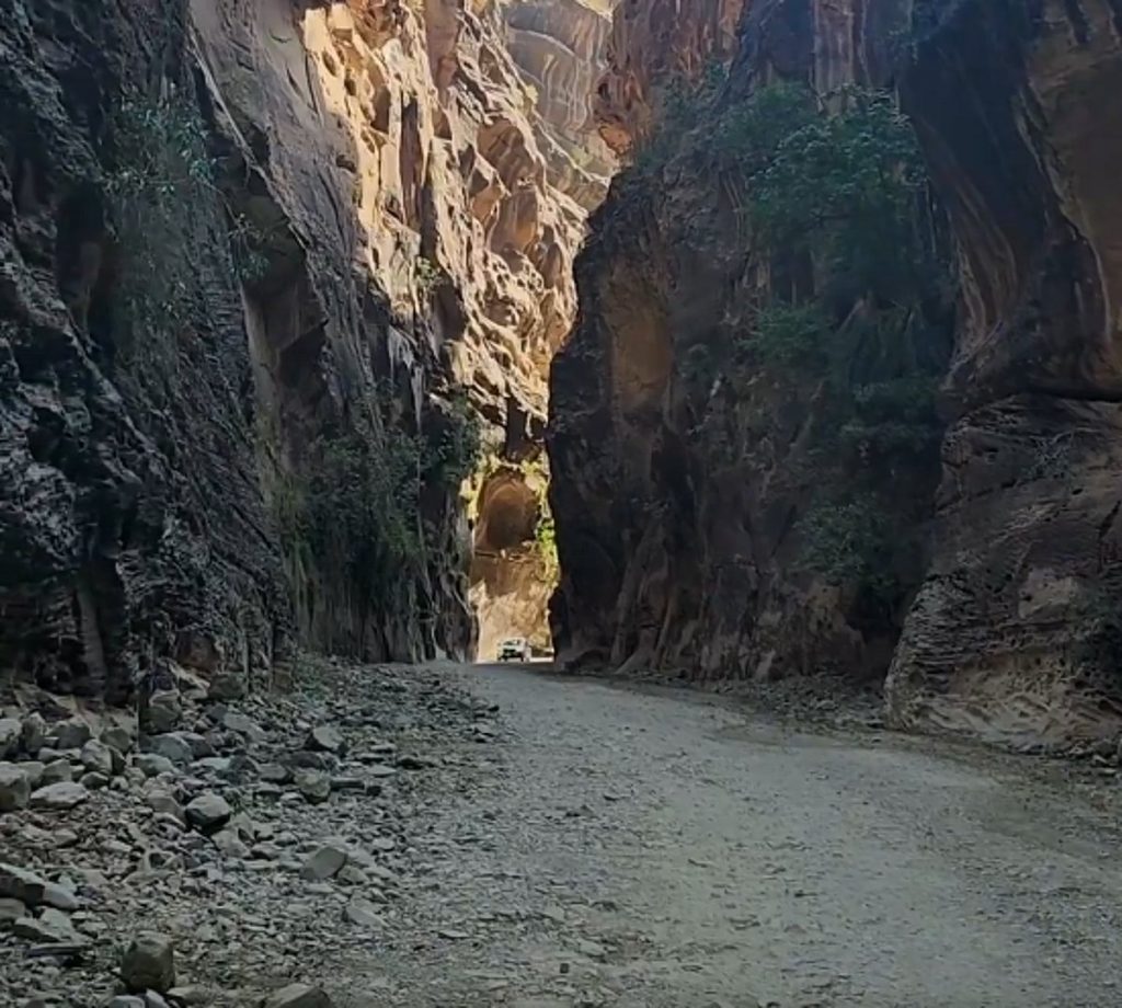 سائح نيوزيلندي: عشت أجواء الإطلالات الجميلة في وادي لجب ajel2F2026 01 112F5sr9lukv2FD984D8ACD8A8