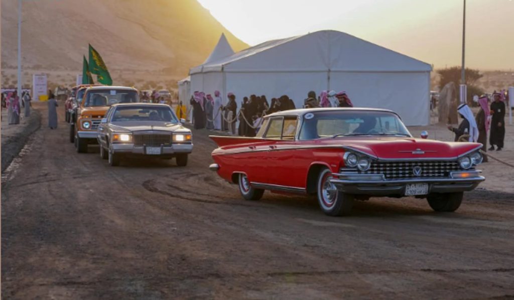 مهرجان «شتاء قطن» يواصل فعالياته ويستقطب الزوار بعقلة الصقور ajel2F2026 01 132Fjbkaon0i2FCapture