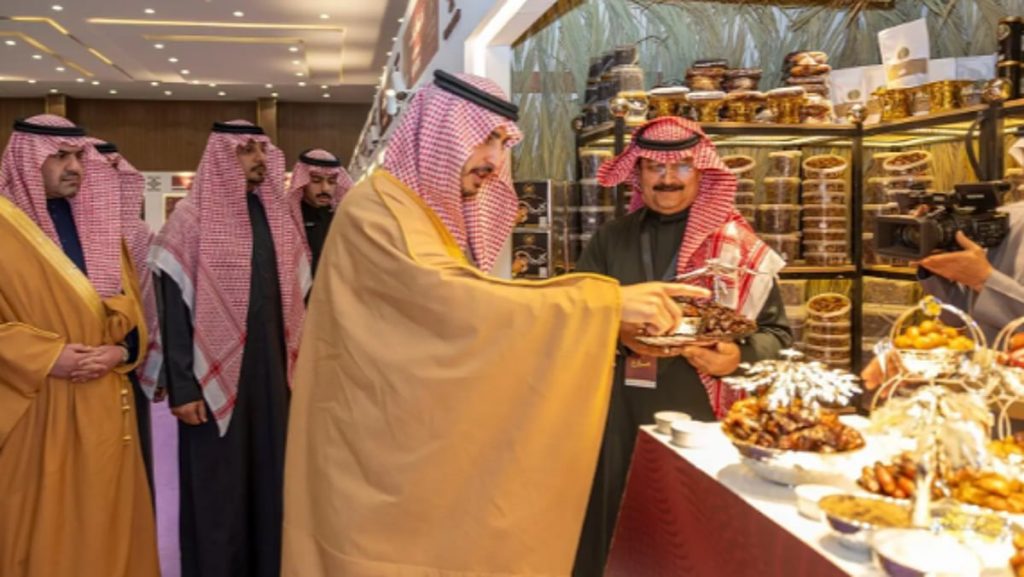 الأمير فيصل بن نواف يدشّن مهرجان تمور الجوف في نسخته الثانية عشرة ajel2F2026 01 282Fkz1pg7iq2FCapture