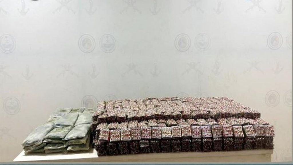 إحباط تهريب 150 ألف قرص مخدر و57 كيلوجراما من الحشيش بجازان ajel2F2026 01 302Fkpcoq5an2FCapture