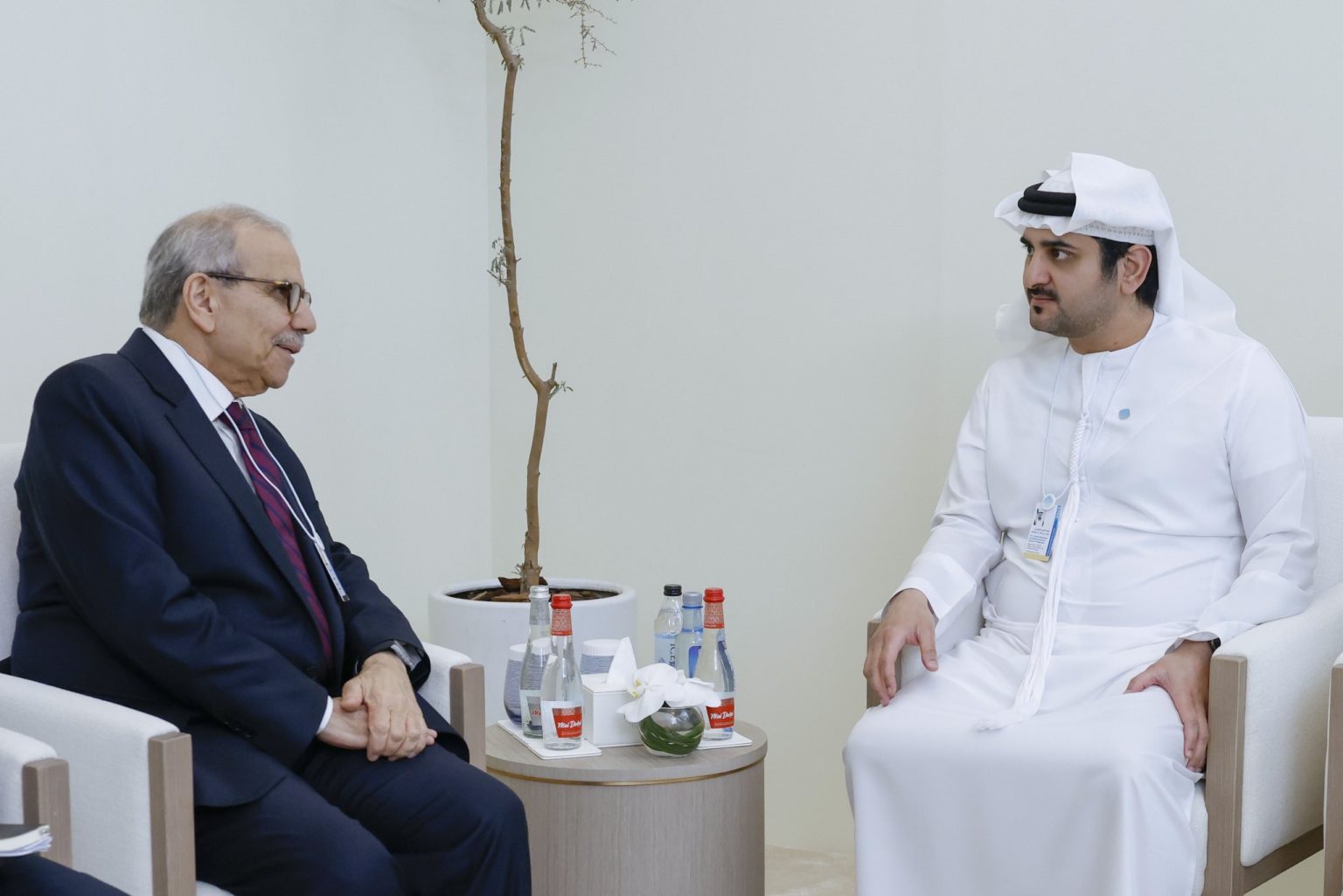 مكتوم بن محمد يبحث مع نواف سلام تعزيز التعاون بين الإمارات ولبنان 1770133881 image