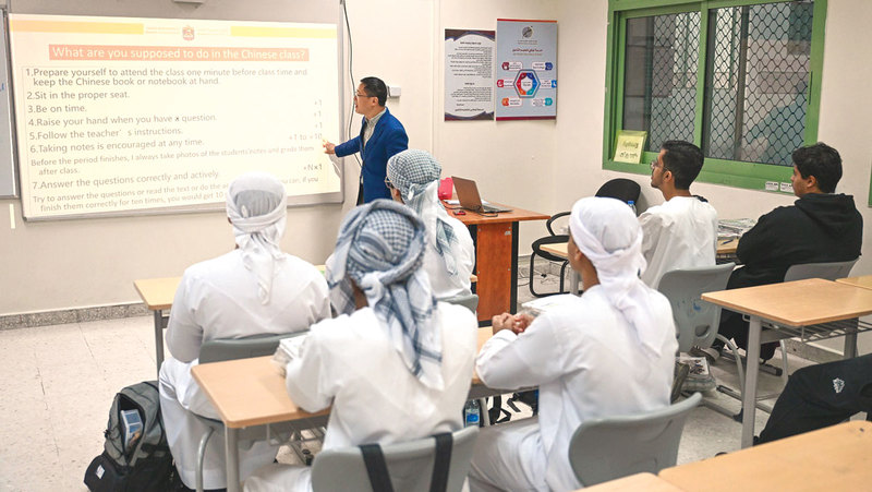 «التربية»: مكانة المعلم.. مسؤولية مشتركة تبدأ من الأسرة 1771120324 image