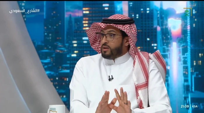 “يعيش حالة ندم ما ينساها”… بالفيديو: محام يروي قصة أب ورّط ابنه في نقل خادمتين مخالفتين 20260212125848.webp