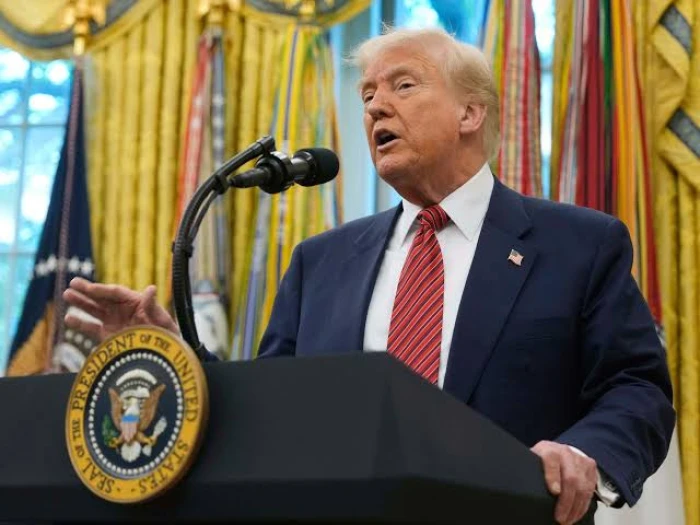 “هذه المحكمة اللعينة”… ردة فعل دونالد ترامب على قرار المحكمة العليا الأمريكية بإلغاء الرسوم الجمركية التي فرضها على عدد من دول العالم 20260220210545.webp