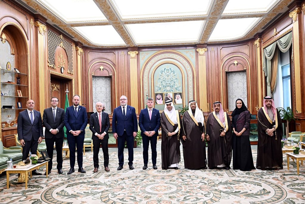 ajel2F2026 02 092F351nmvr62FDSC2444.JPG