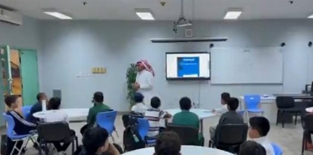 «تعليم الباحة» تعتمد التوقيت الزمني لدوام المدارس خلال شهر رمضان ajel2F2026 02 152Fh964cij62FD8A7D984D985D8AFD8A7D8B1D8B3