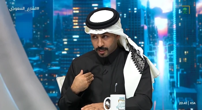 بالفيديو: أخصائي علاج طبيعي يكشف كيف يتسبب الجوال في آلام الظهر والرقبة 20260127191012.webp