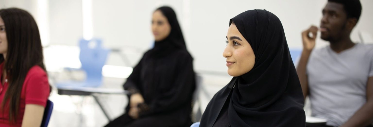 مؤسسة التعليم من أجل التوظيف في دولة الإمارات (EFE-UAE) تطلق برنامج «أجيال 2026» في الجامعة الأمريكية في رأس الخيمة لتمكين الشباب بمهارات الذكاء الاصطناعي والاقتصاد الأخضر WhatsApp Image 2026 05 18 at 6.16.38 PM