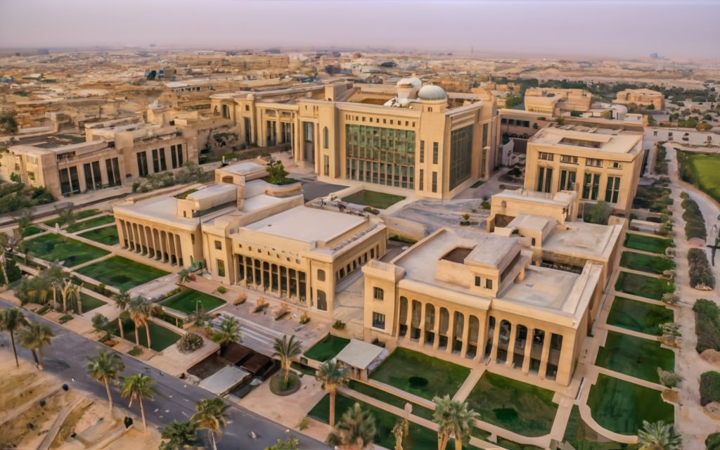 أفضل الجامعات في الخليج 2026 وترتيبها العالمي 73501 group of universities in middle east