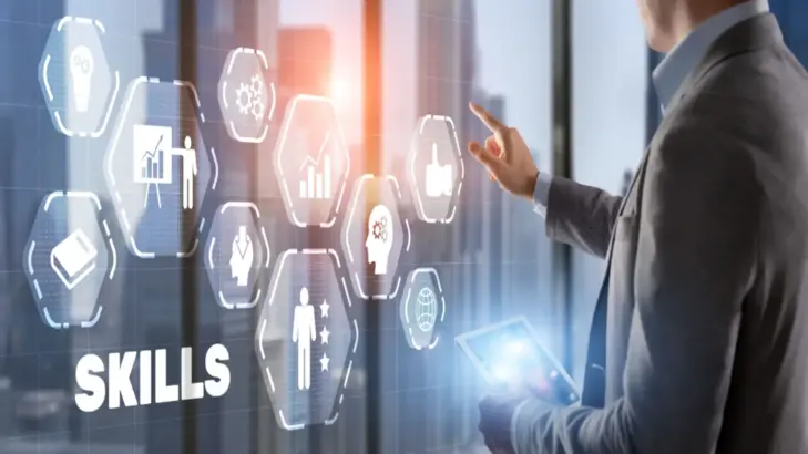 كيفية تطوير المهارات المهنية وزيادة فرص العمل في السعودية والإمارات؟ article HRFXGdbO